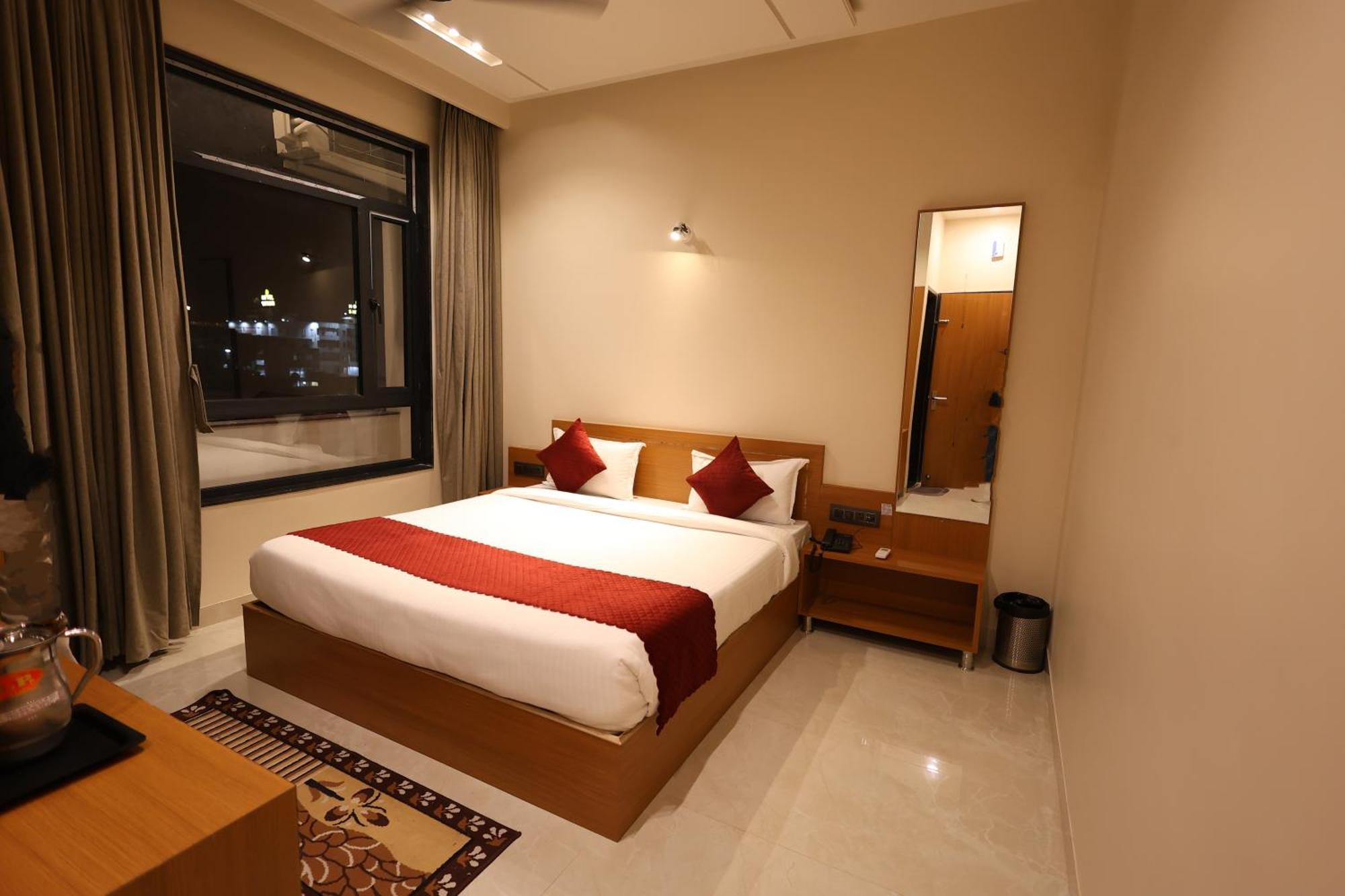 Hotel The Tri Arrow Khātu Exterior foto